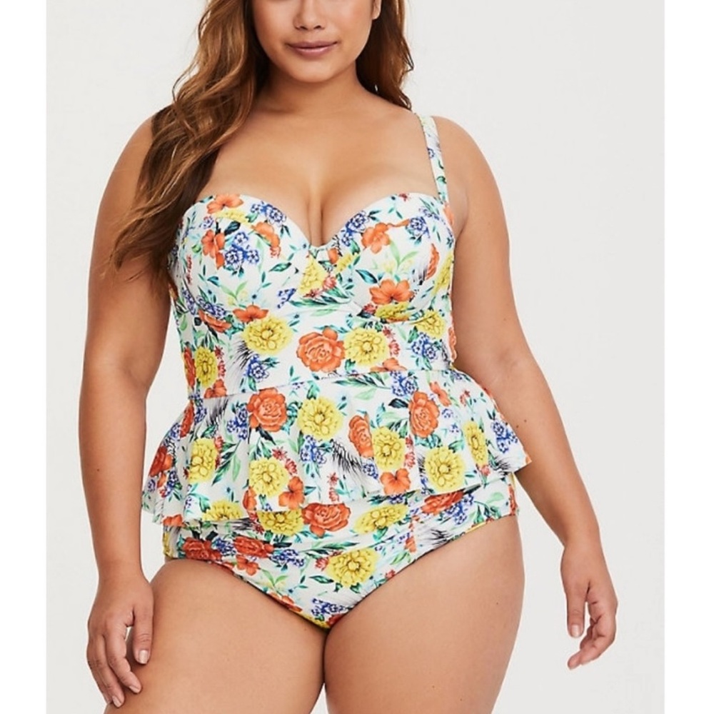 TORRID white floral push-up strapless peplum midkini swimsuit top 4X